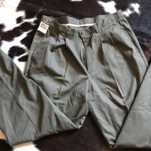 💚free 💚Claiborne pants 36x32